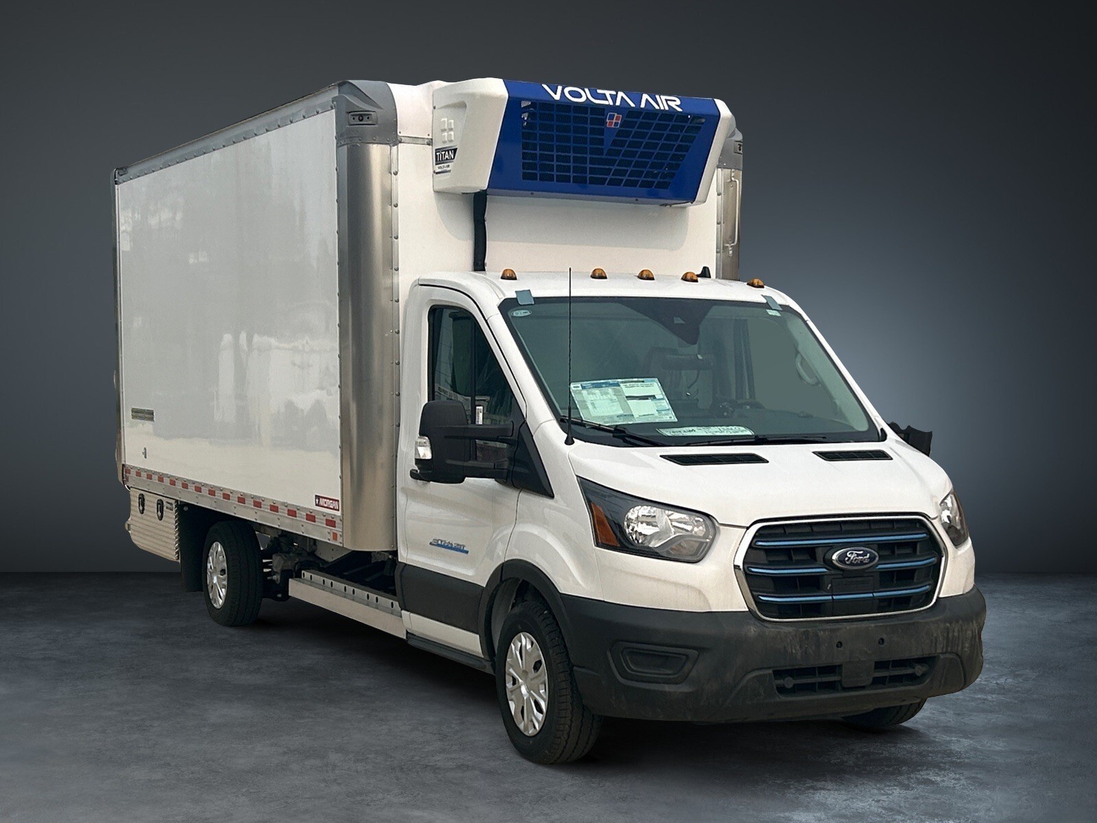 E-Transit thumbnail 2